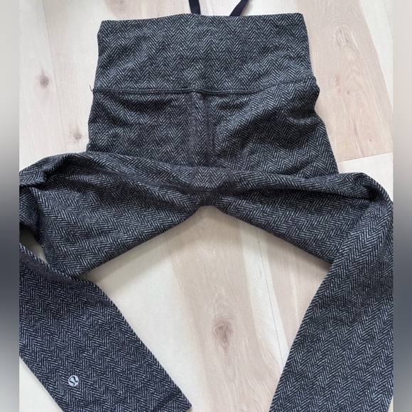 Lululemon Sz 0 Skinny Will Herringbone Design Leggings Front Pockets Cropped - Picture 6 of 6